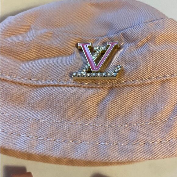 Labubu Luxury Designer Pink Overalls & Bucket Hat Labubu Outfit - Picture 3 of 6